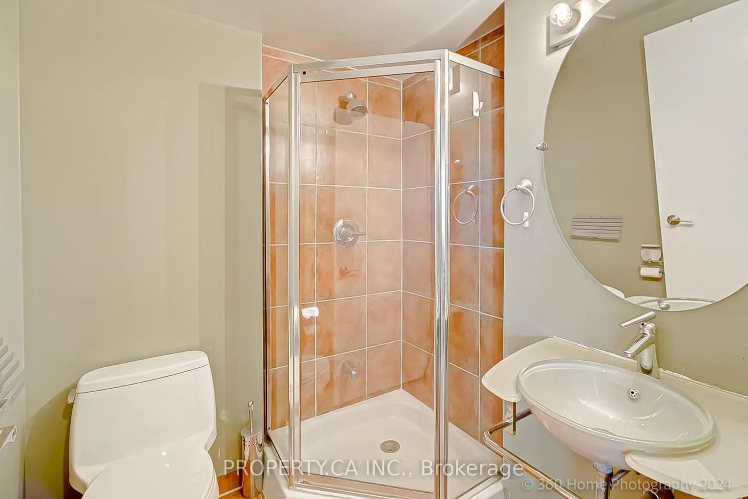 Additional image 13 of 8 Scollard Street 702