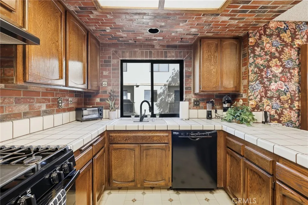 Additional image 54 of 7100 Balboa Boulevard Unit 1003, Lake Balboa, CA 91406