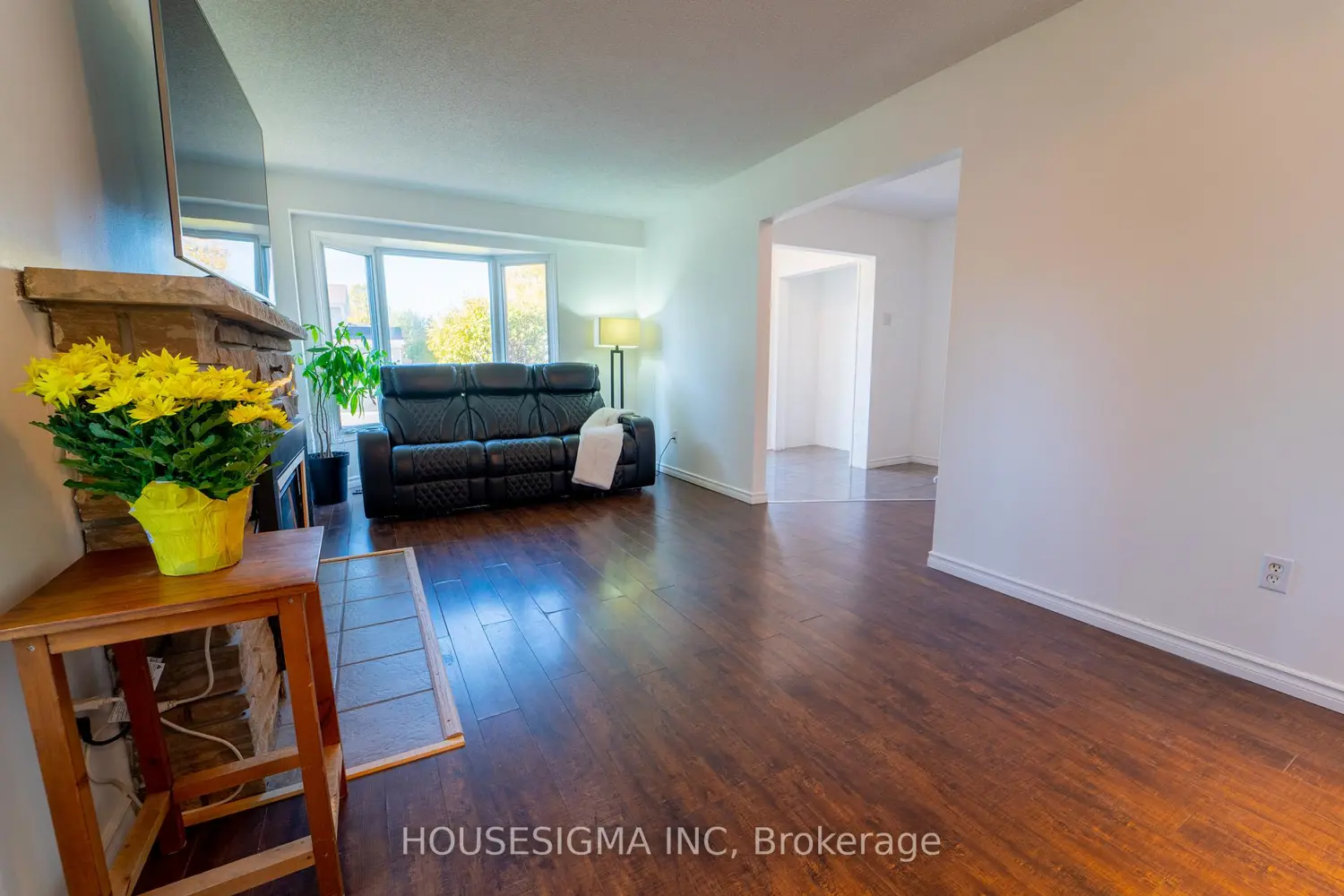 1767 Bonaventure Terrace photo 3