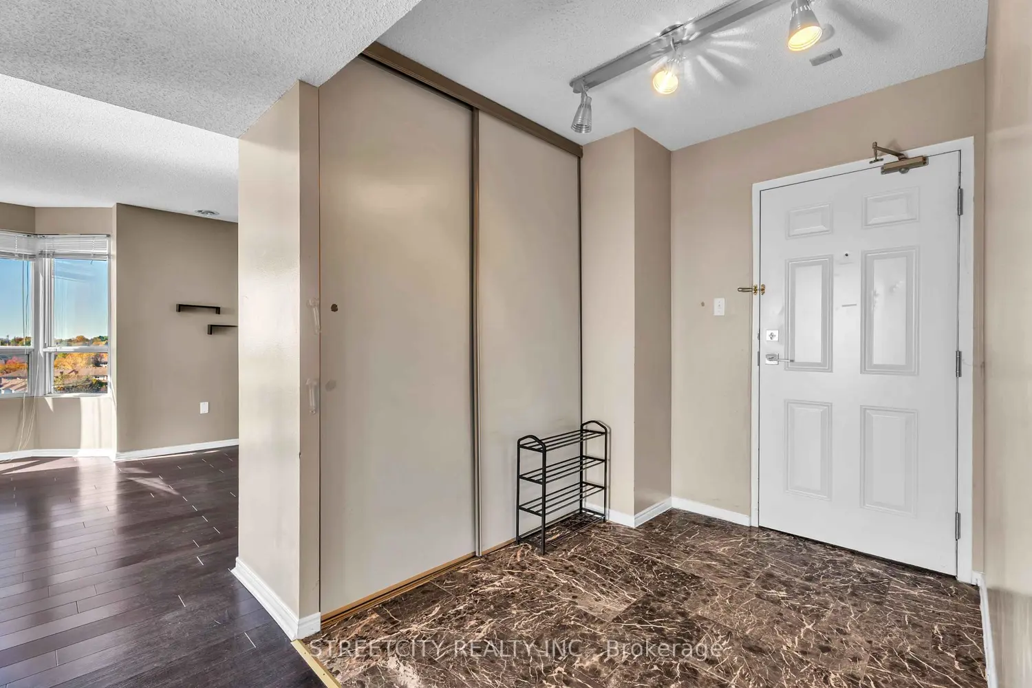 Additional image 5 of 30 Chapman Court 710