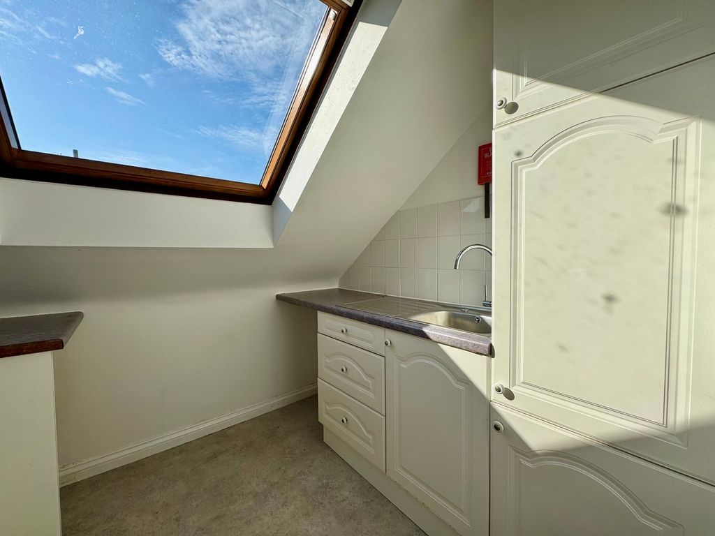 Additional image 4 of 1 bed flat to rentFlat 5, 57 David Place, St Helier JE2
