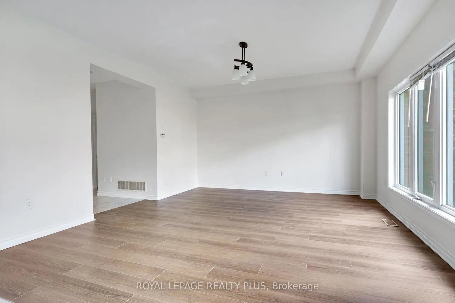 Additional image 7 of 267 Grovehill Crescent