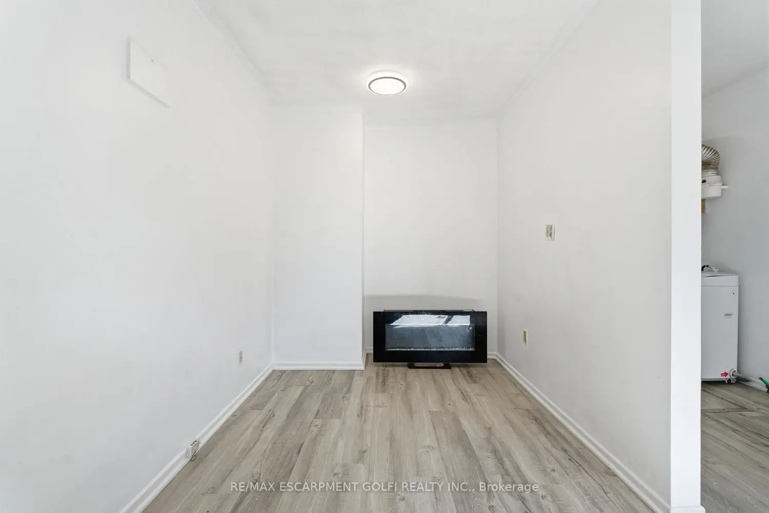 Additional image 5 of 53 1/2-55 Duke Street