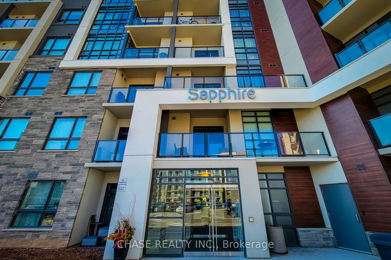 125 Shoreview Place 638