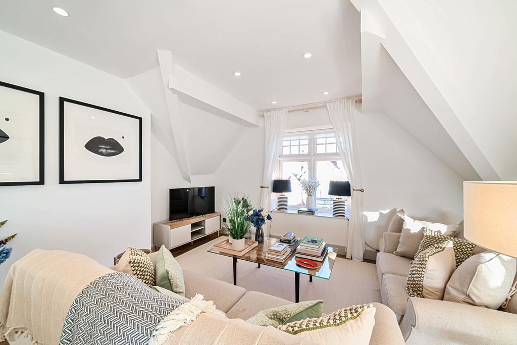 Additional image 5 of 3 bed flat to rentTewit Well Road, Harrogate HG2