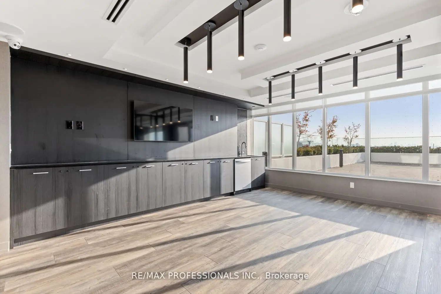 Additional image 12 of 10 Wilby Crescent 1603