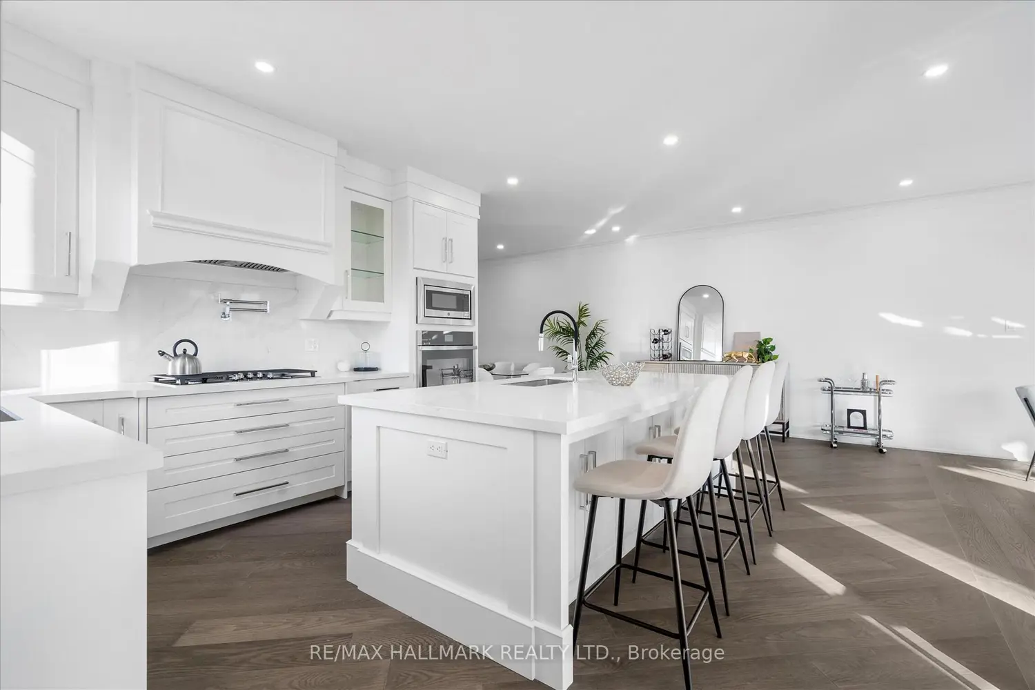Additional image 10 of 27 Antonio Court 1B