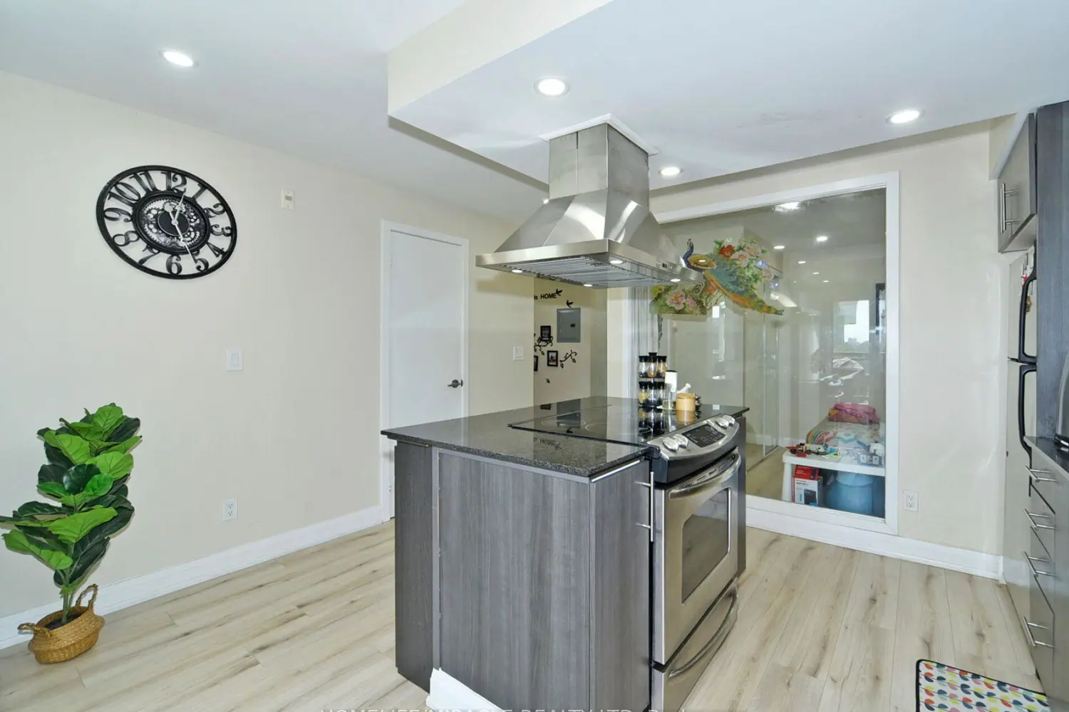 Additional image 10 of 120 Dallimore Circle 519