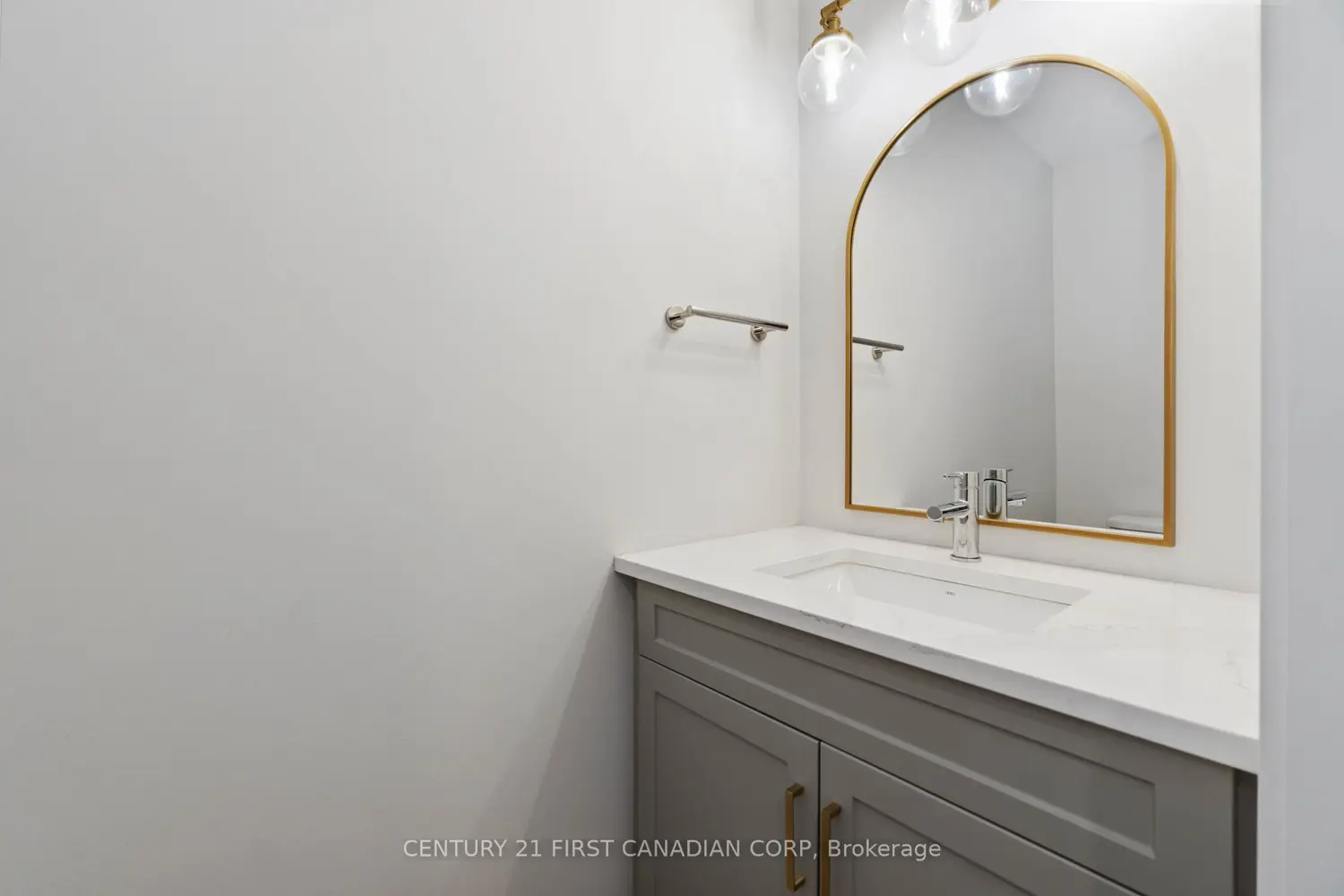 Additional image 10 of 450 Main Street