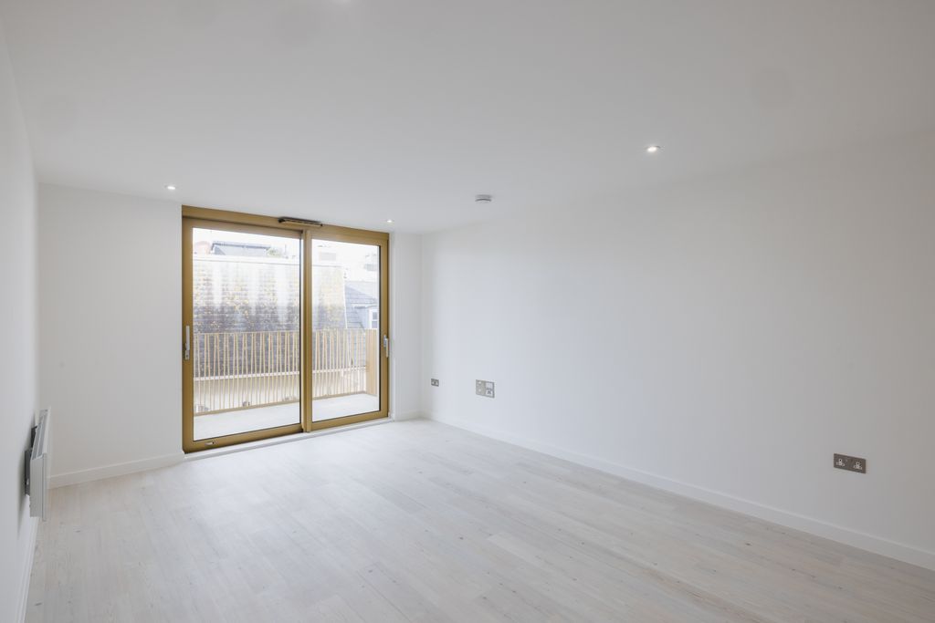 Additional image 10 of 2 bed flat to rentRue De Funchal, St. Helier, Jersey JE2