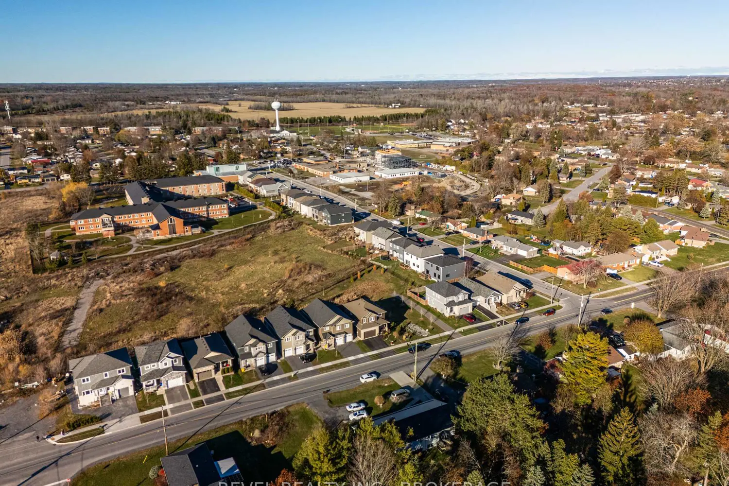Additional image 10 of 00 Manitou Crescent
