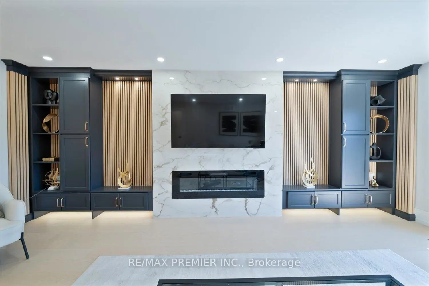 157 Jeanne Drive photo 5