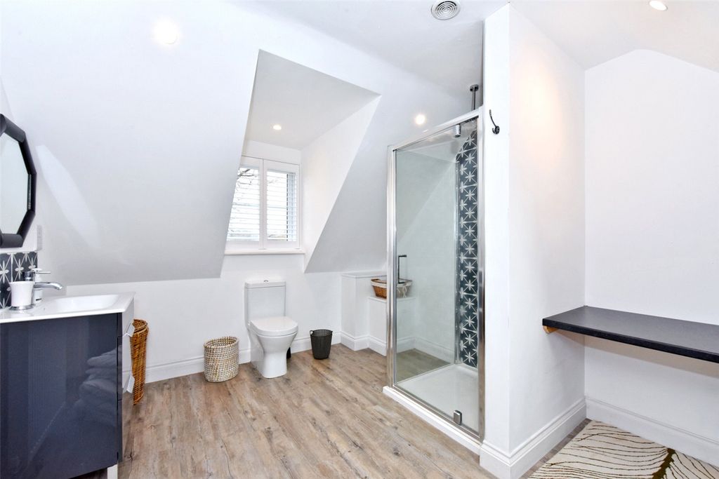 Additional image 9 of 4 bed detached house to rentBinfield Heath, Henley-On-Thames, Oxfordshire RG9