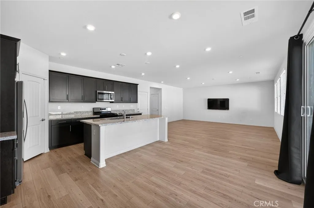 Additional image 85 of 694 Dahlia Ln, San Jacinto, CA 92583