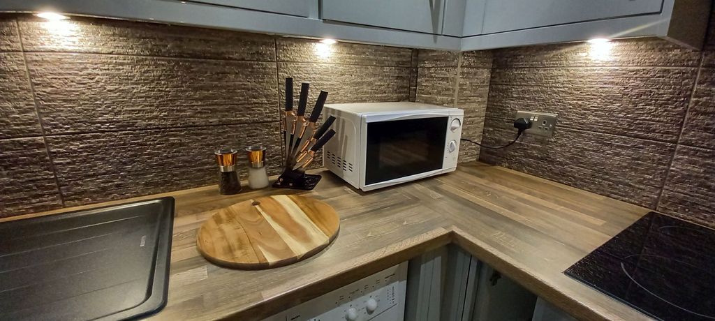 2 bed flat to rentPriory Place, Coventry CV1 photo 3