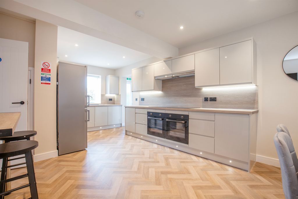 Additional image 4 of 6 bed detached house to rentNewmarket Road, Norwich, Norfolk NR4