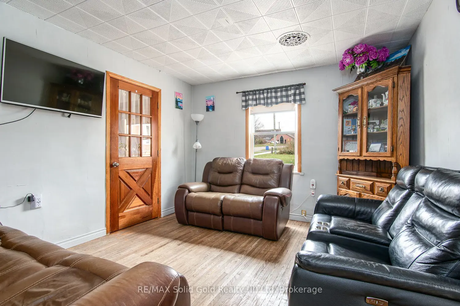 Additional image 13 of 73 Main Street East Street