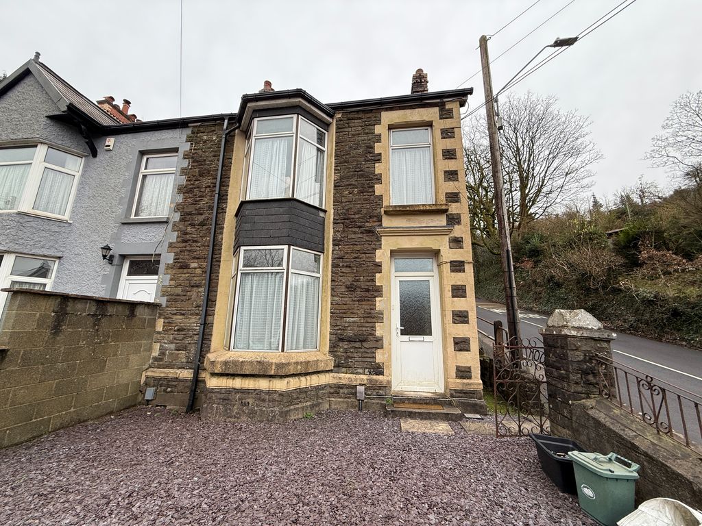 2 bed flat to rentBrooklands, Cwmavon SA12