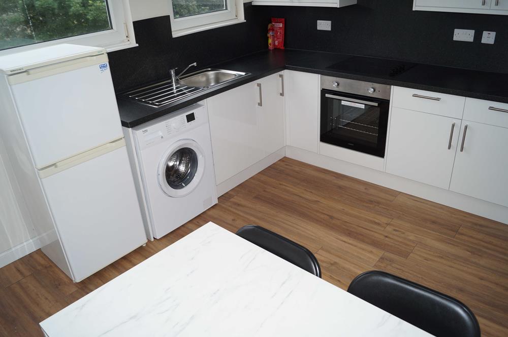 Additional image 4 of Ashvale Place, Top floor right, AB10