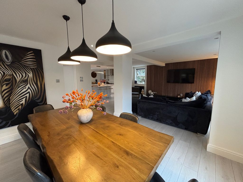 Additional image 6 of 2 bed flat to rentFlat 2 Bowring Manor, Liverpool L19