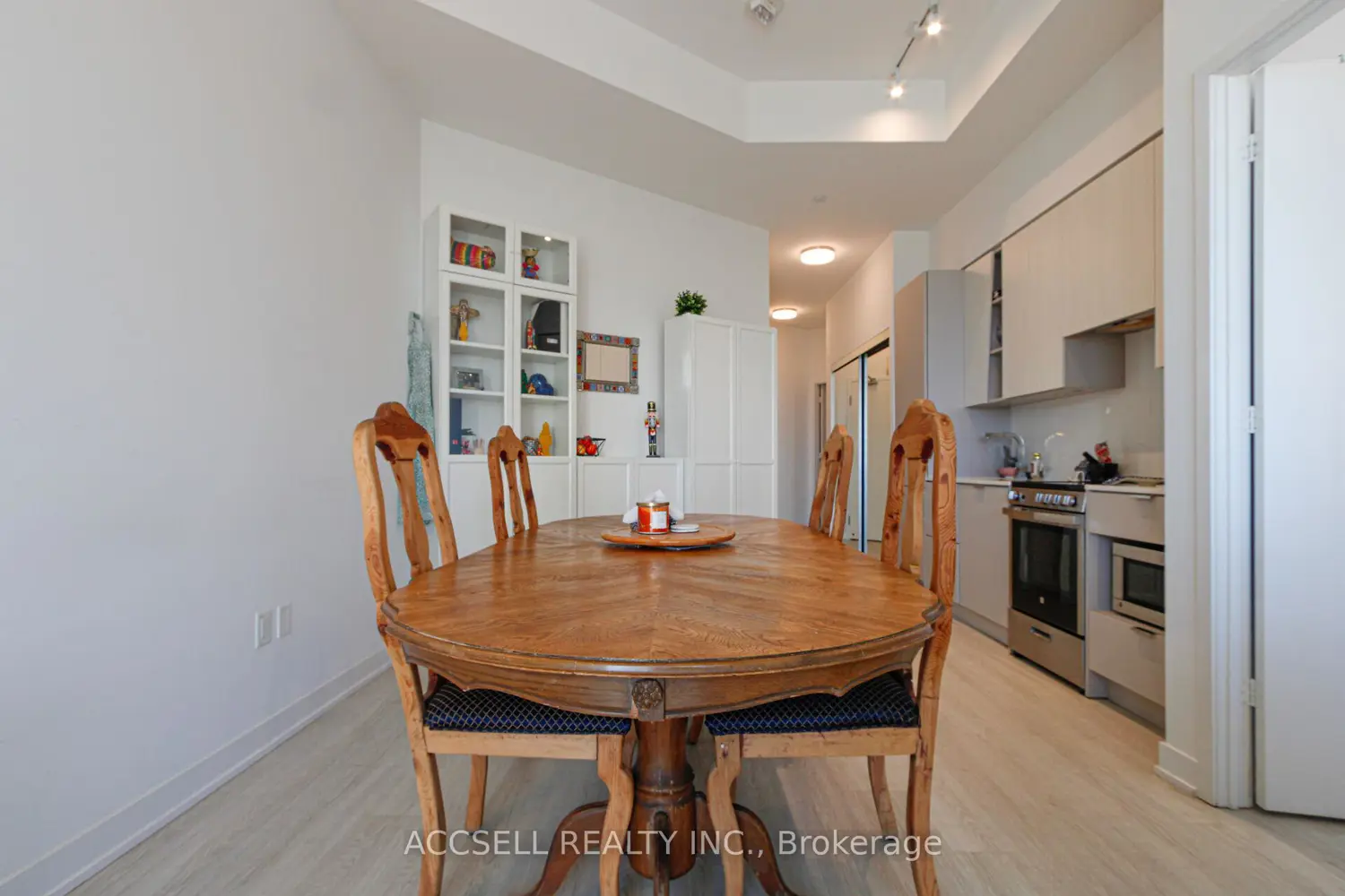 Additional image 5 of 3883 Quartz Road 306