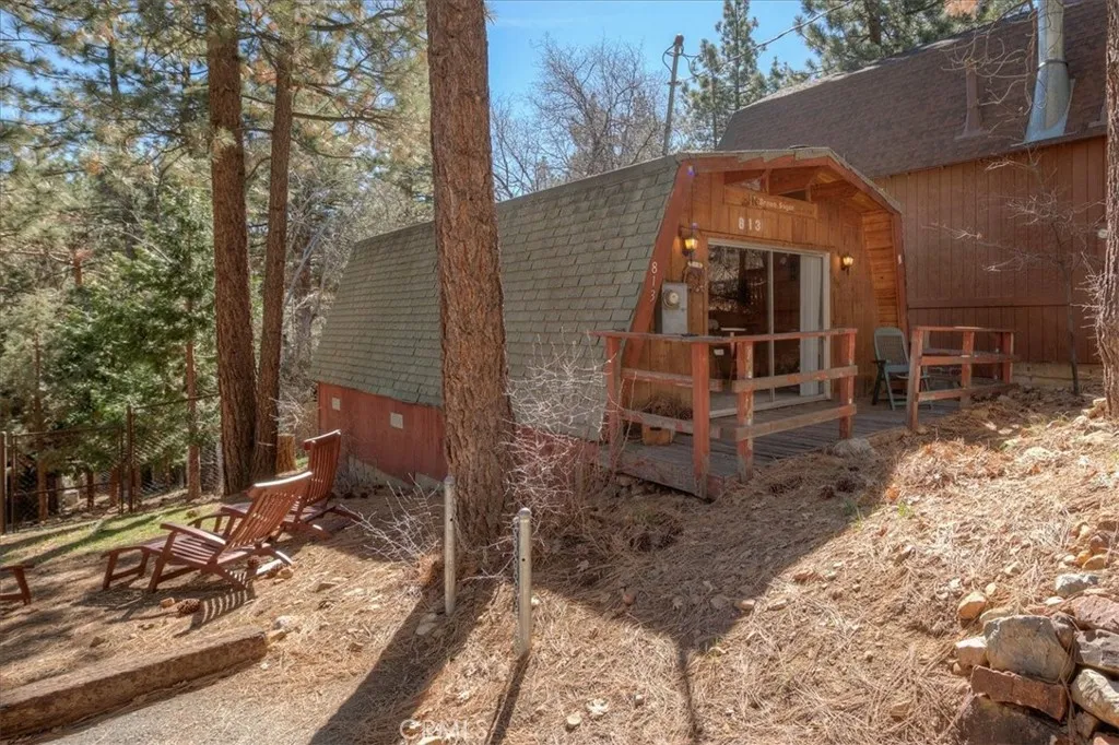 Additional image 4 of 813 Cedar Lane, Sugarloaf, CA 92386
