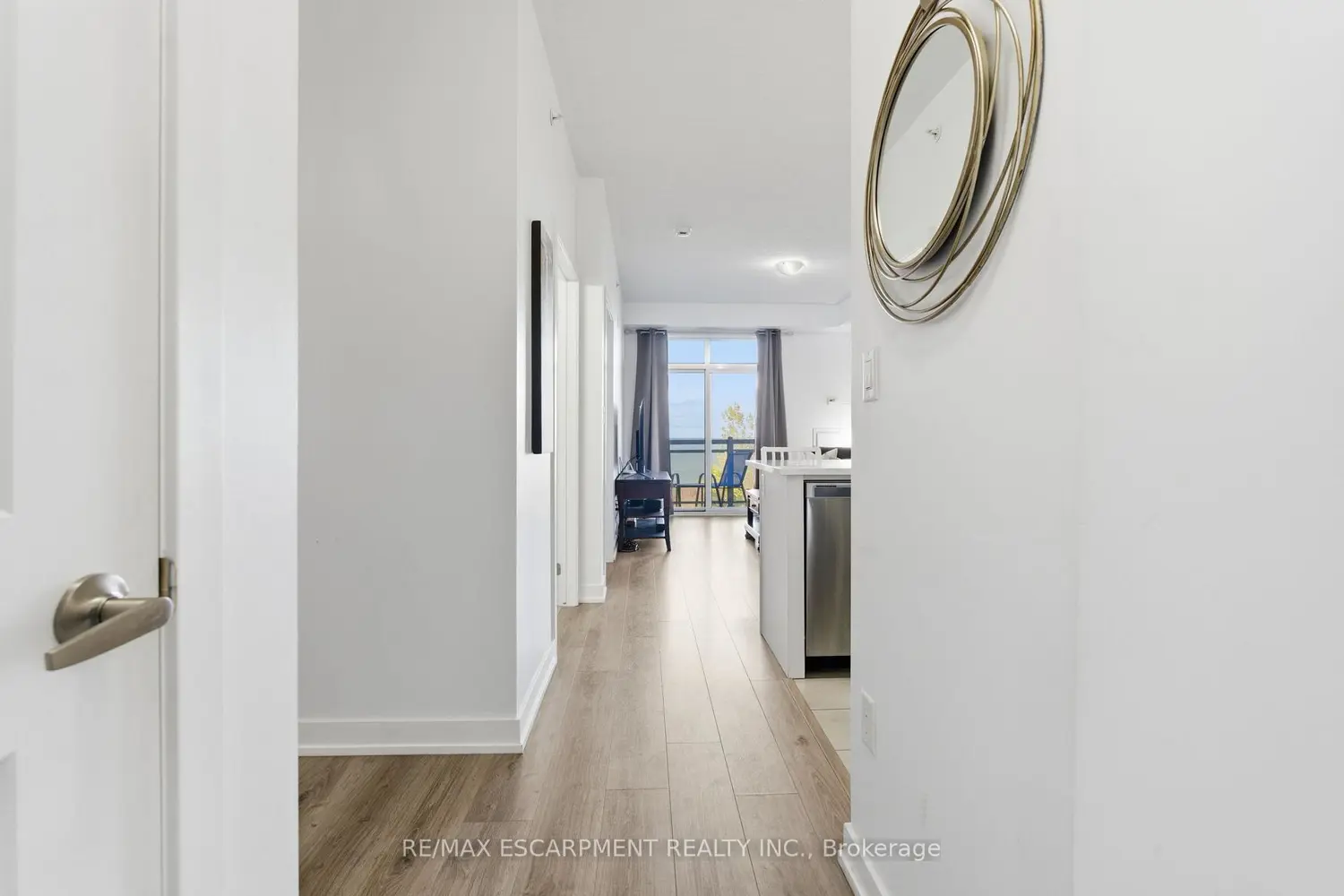 Additional image 4 of 35 Southshore Crescent 228