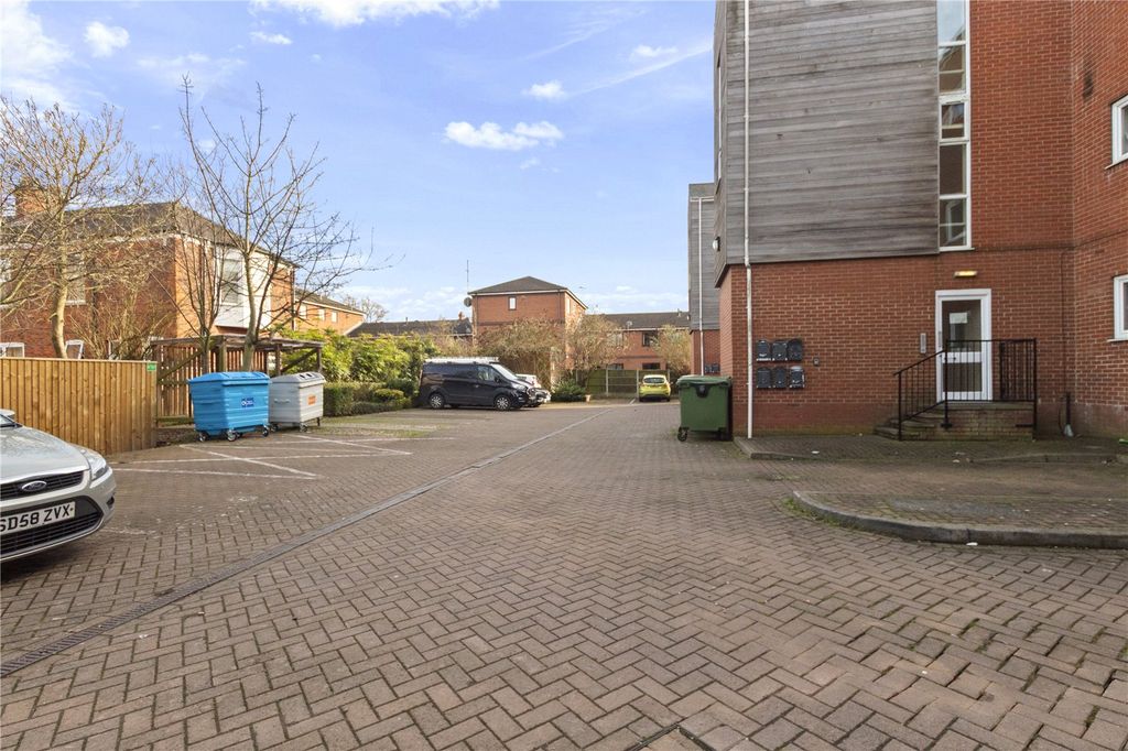 Additional image 7 of 2 bed flat to rentWillingham Court, Grimsby DN32