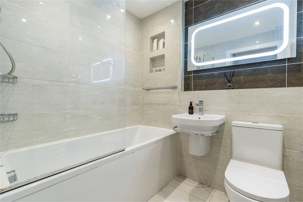 Additional image 9 of 3 Bed Flat, Craigmillar Park, EH16, N1 7GU