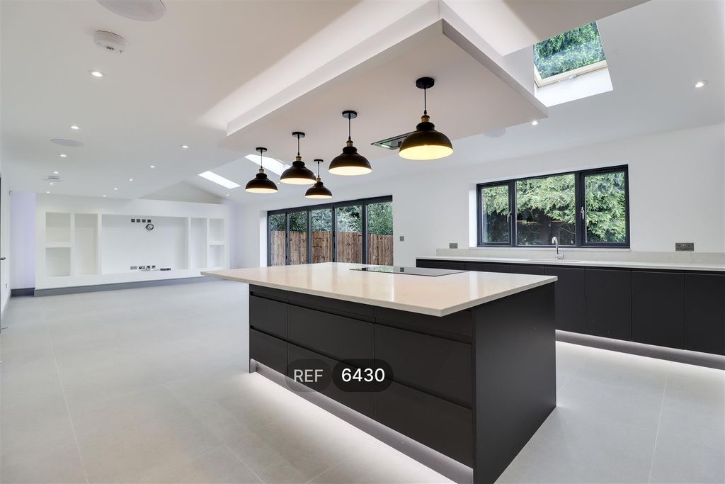 Additional image 4 of 5 bed detached house to rentWollaton Vale, Wollaton, Nottingham NG8