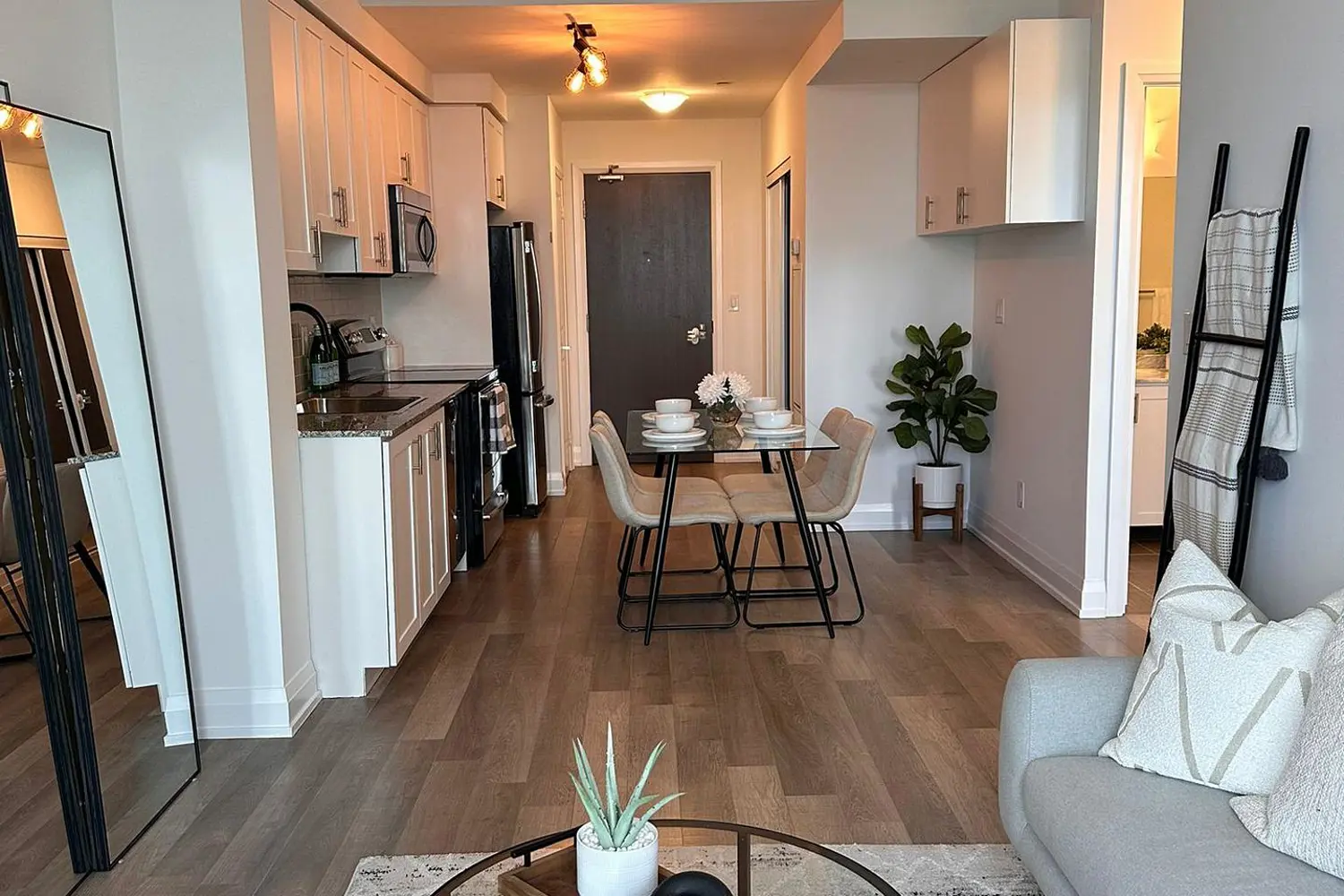 Additional image 14 of 7171 Yonge Street 2803