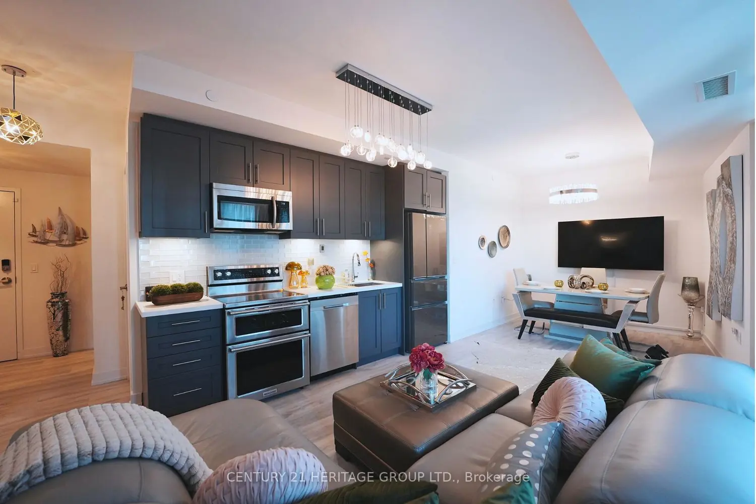 Additional image 9 of 375 Sea Ray Avenue 225