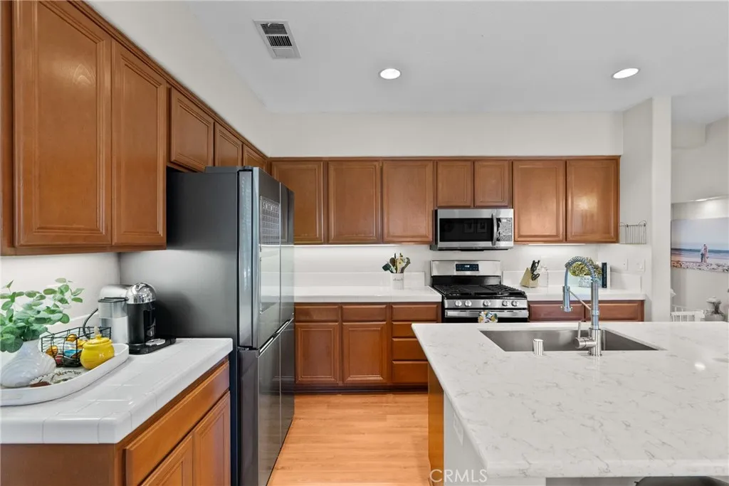 Additional image 58 of 24019 Amphora Place, Valencia, CA 91354