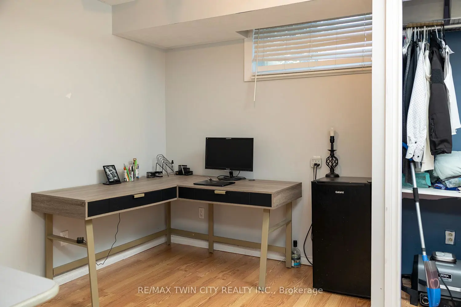 Additional image 16 of 976 Mcdowell Road