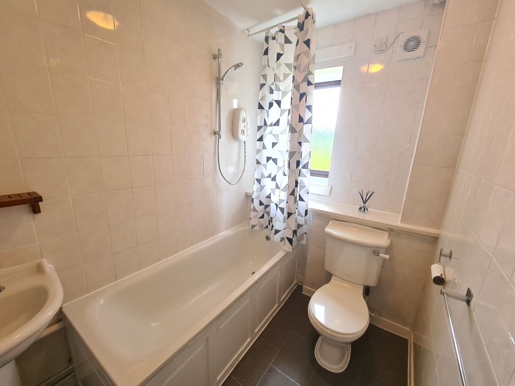 Additional image 15 of 2 bed flat to rentMoorfoot Ave, Paisley, Renfrewshire PA2