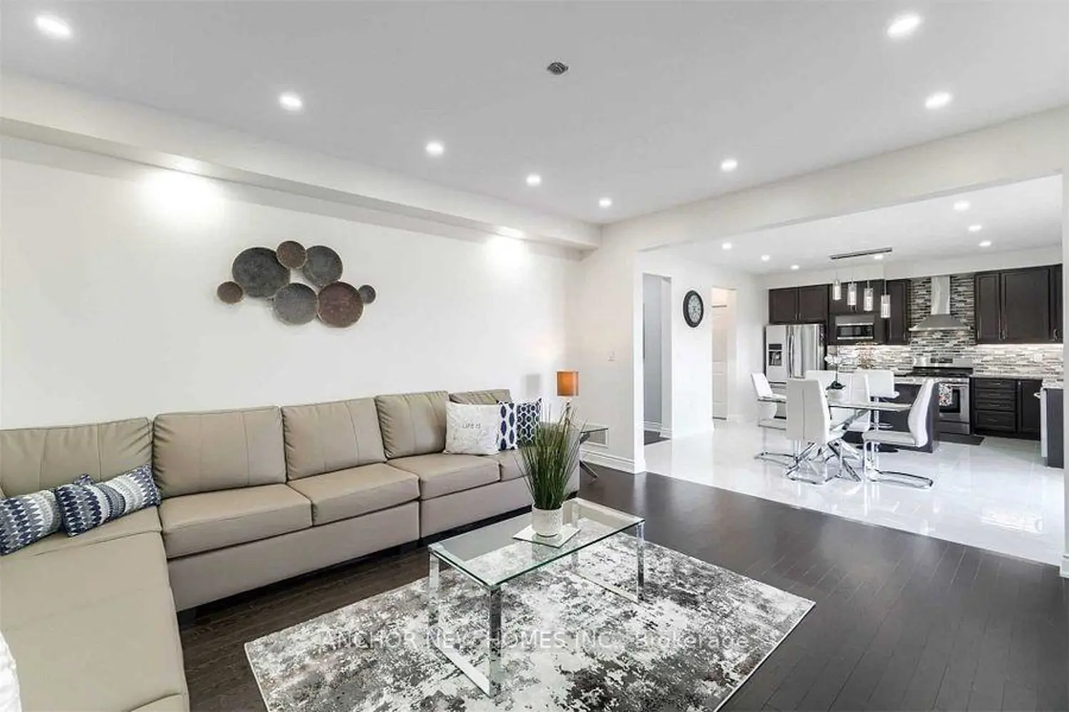 Additional image 8 of 48 Yarmouth Street