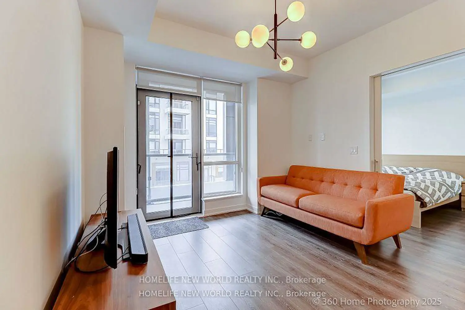 Additional image 7 of 7950 Bathurst Street 902