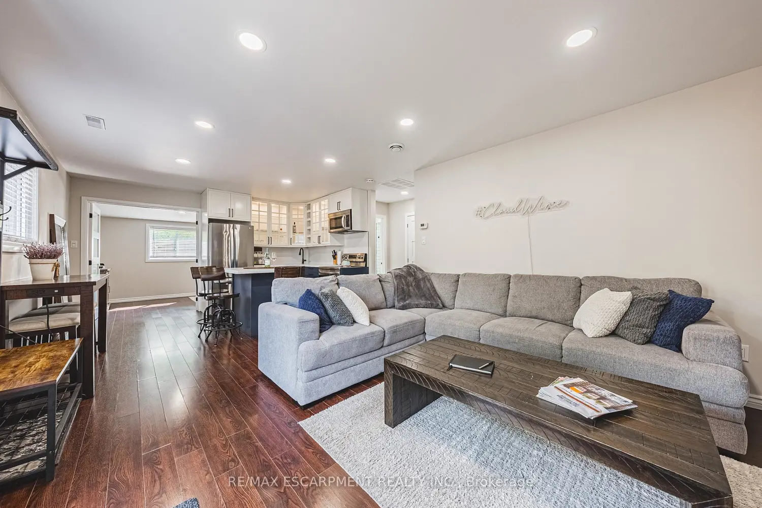 Additional image 3 of 3865 Victoria Avenue