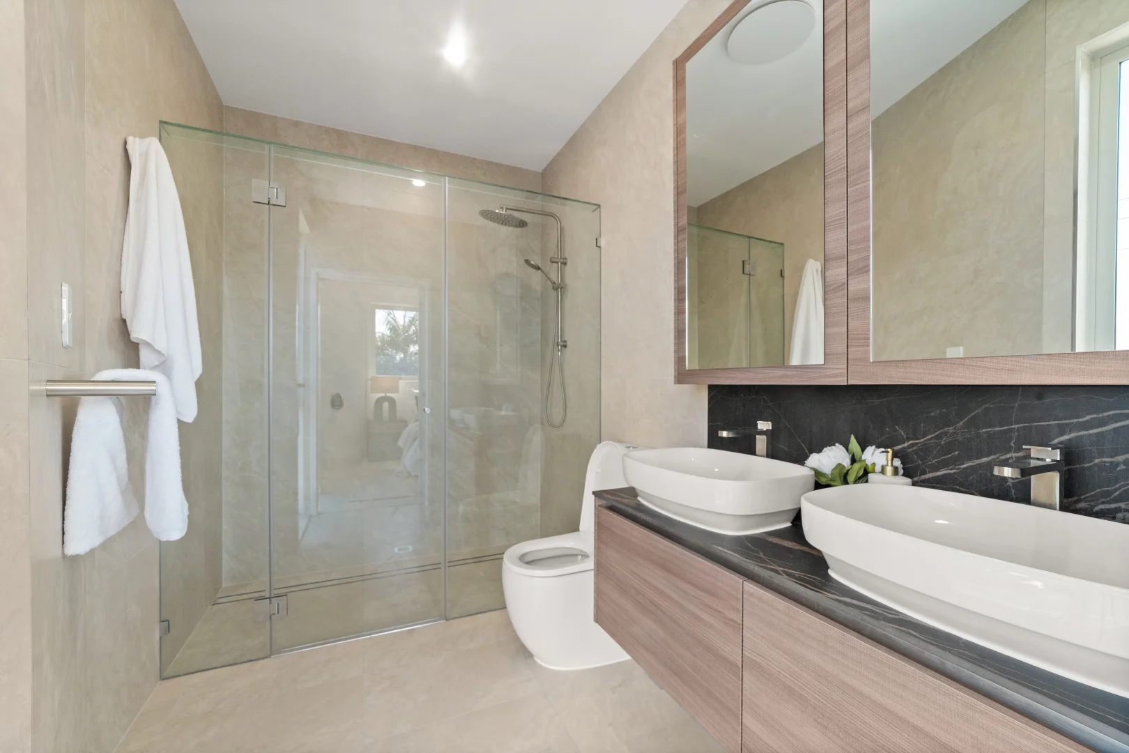 Additional image 18 of 10 Abalone Avenue, Paradise Point QLD 4216