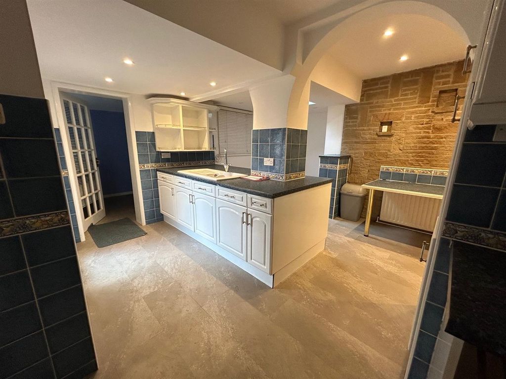 Additional image 3 of 5 bed detached house to rentEastgate, Louth LN11