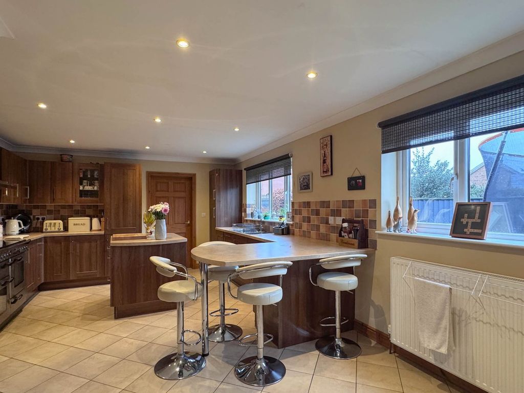 Additional image 9 of 4 bed detached house to rentMill Stream Close, Llanddewi, Llandrindod Wells LD1