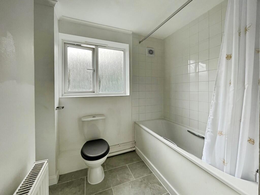 Additional image 14 of Flat 3 Seymour Court