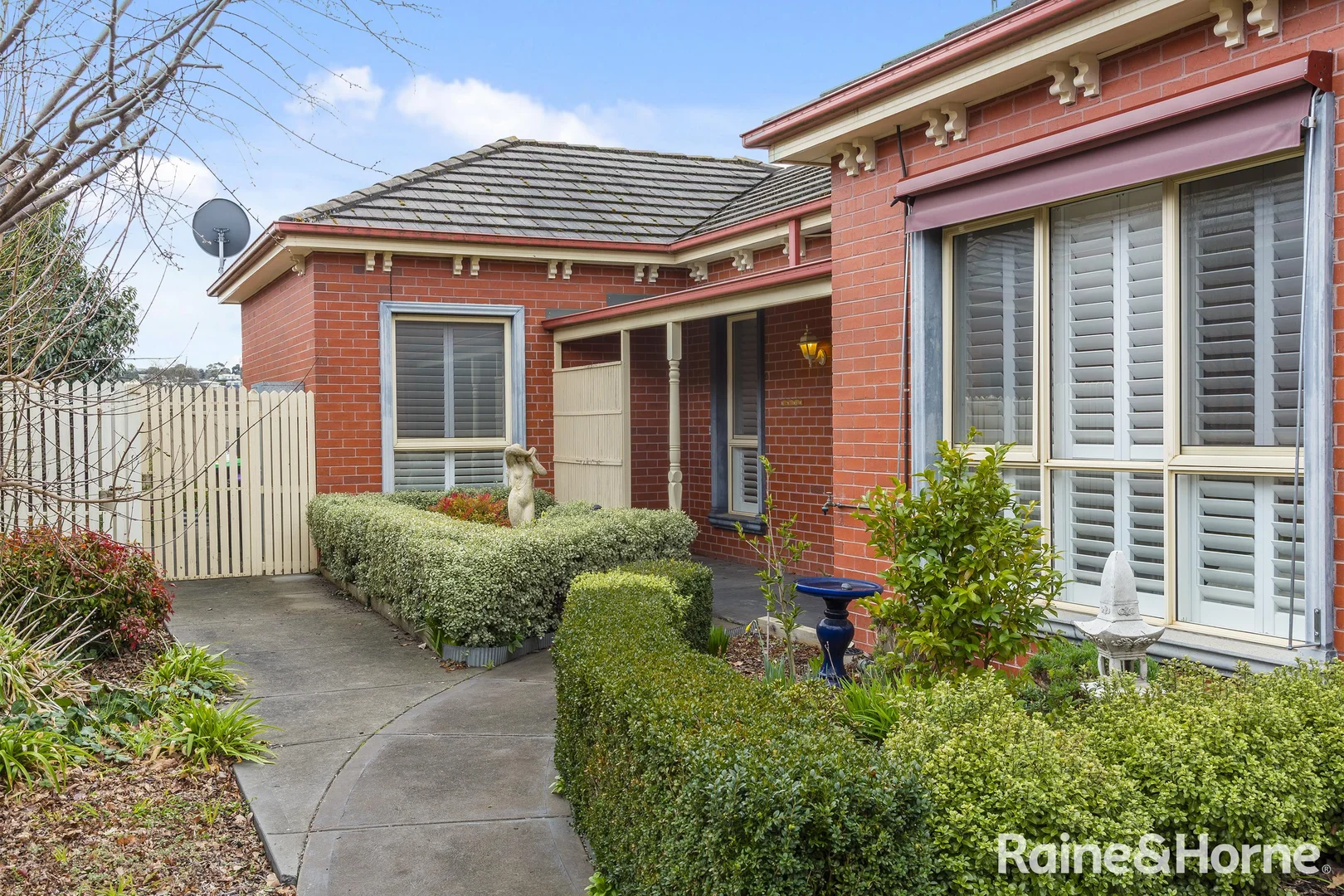 Additional image 3 of 4/49 Brantome Street, Gisborne VIC 3437