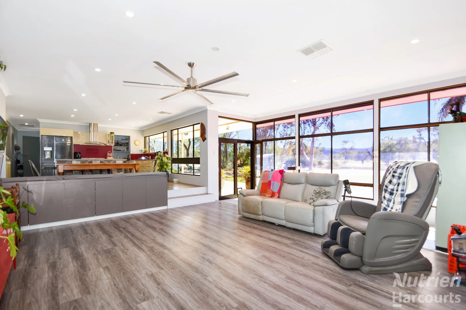 Additional image 7 of 21 Parakeelya Road, Connellan NT 0873