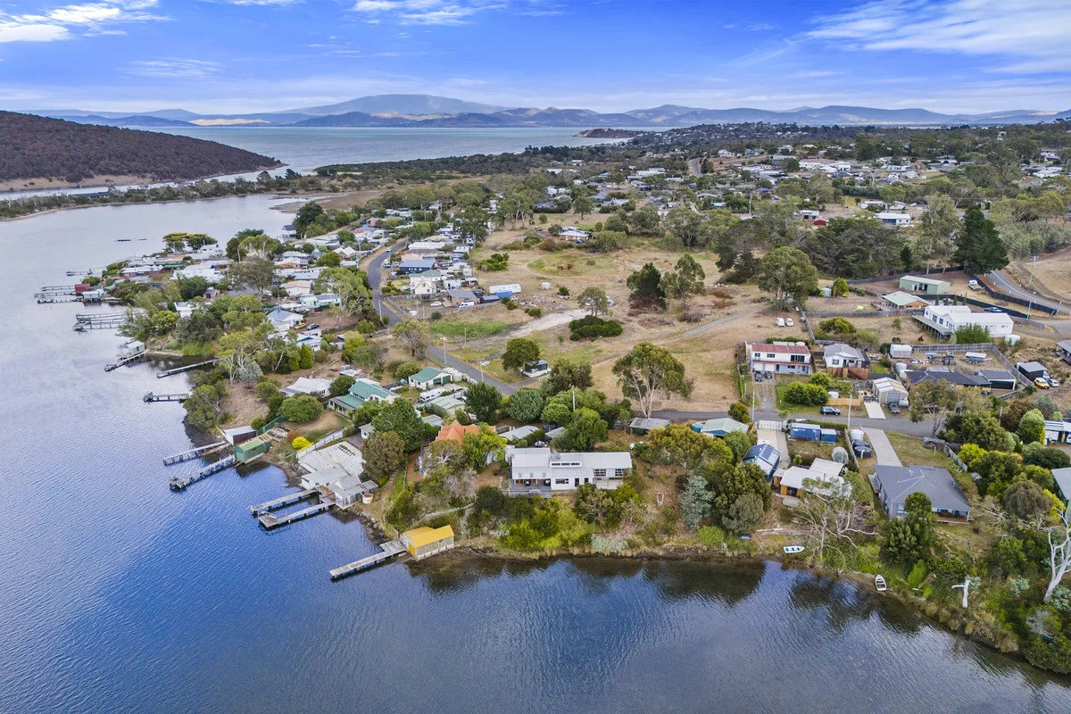 Additional image 4 of 1 & 2/48 Erle Street, Carlton River TAS 7173