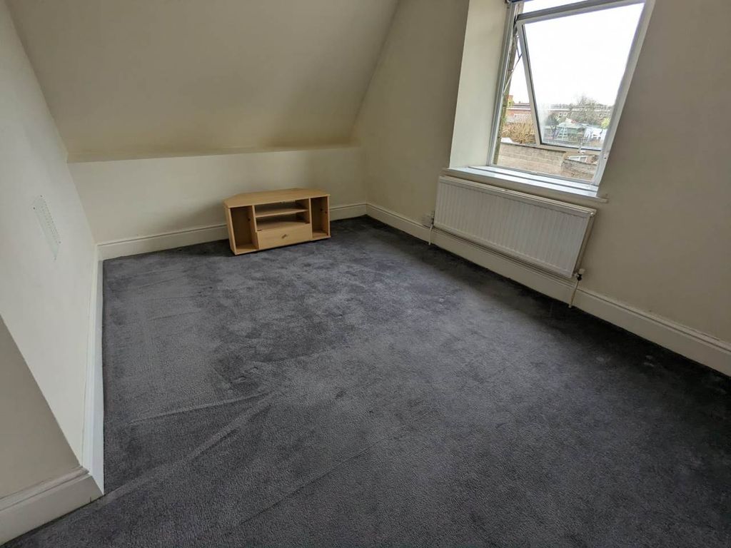 Additional image 7 of 3 bed detached house to rentLodge Drive, Baglan, Port Talbot SA12