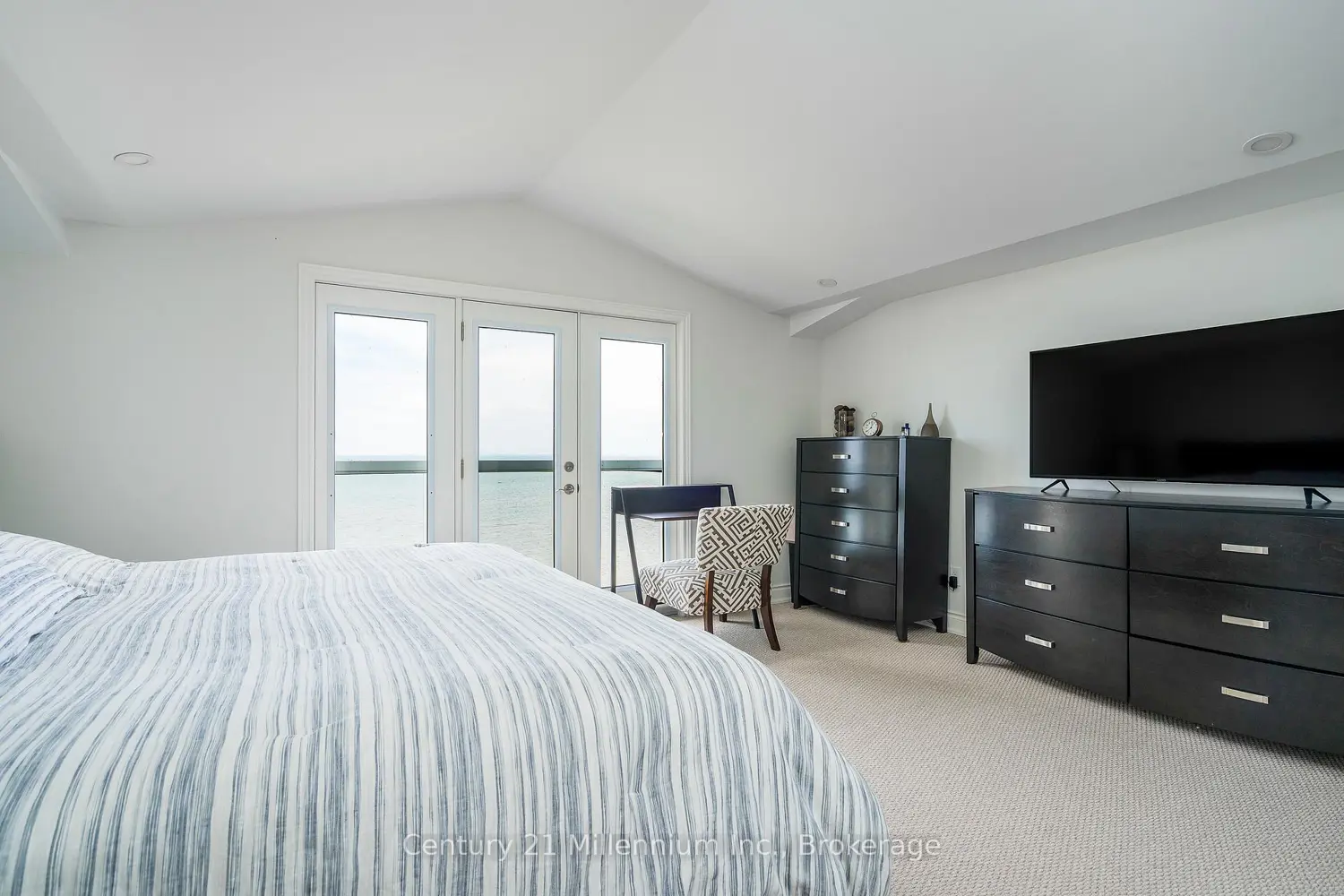 Additional image 10 of 209707 Hwy 26 15