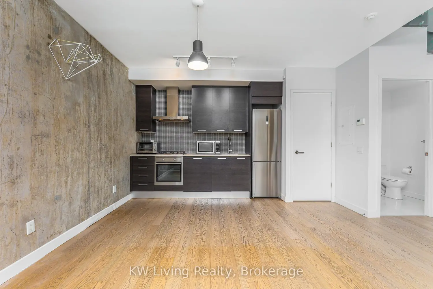 Additional image 4 of 90 Broadview Avenue Lw1