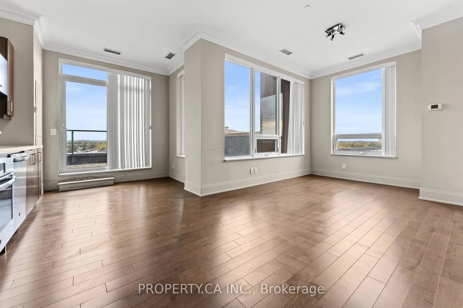 28 Uptown Drive Ph15