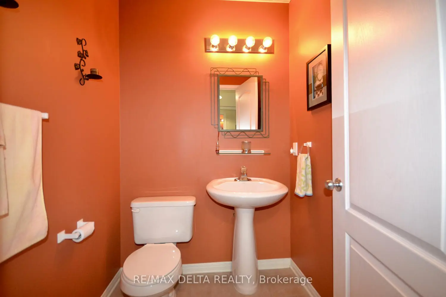 Additional image 13 of 2921 Laurier Street 407